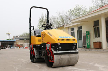 小型壓路機零部件操作，需要滿足的溫度